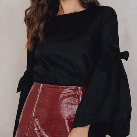 Free people Black Bell Sleeve Top size S - Picture 2 of 12